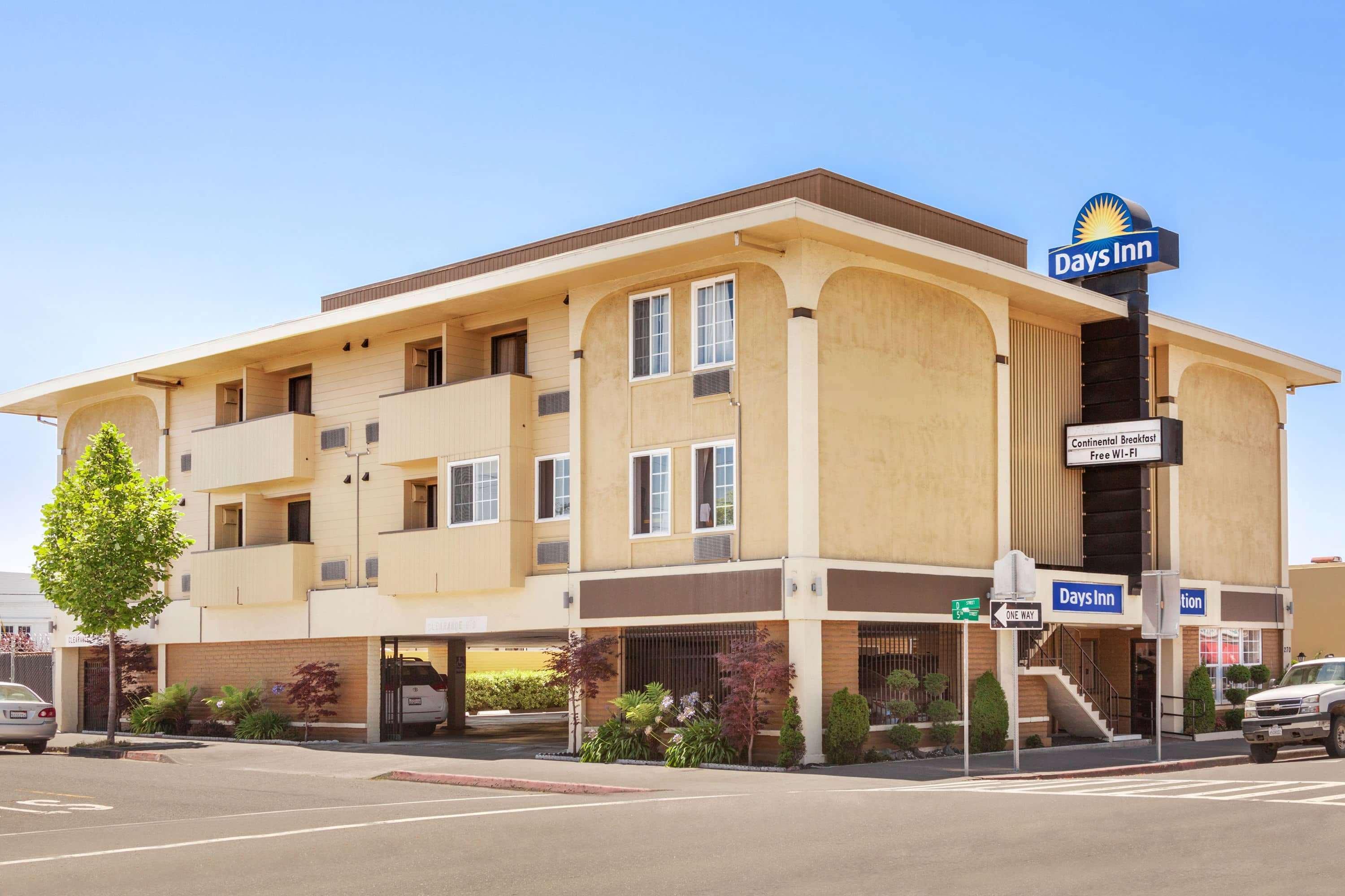 Days Inn By Wyndham Eureka Ca Exteriér fotografie